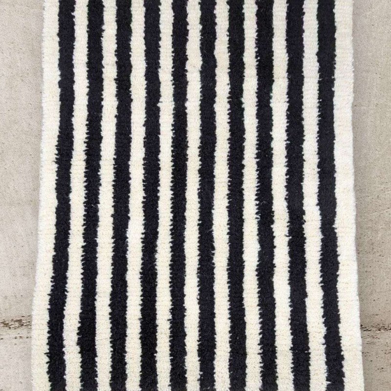 Randig matta Svart -150x100cm
